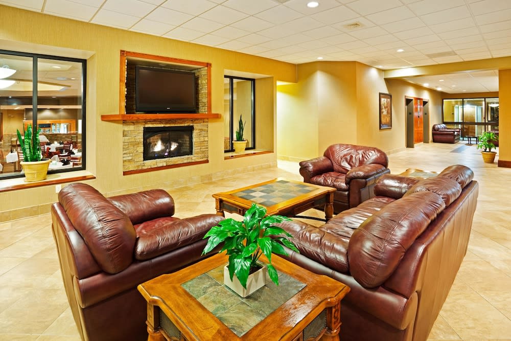 Holiday Inn by IHG 4