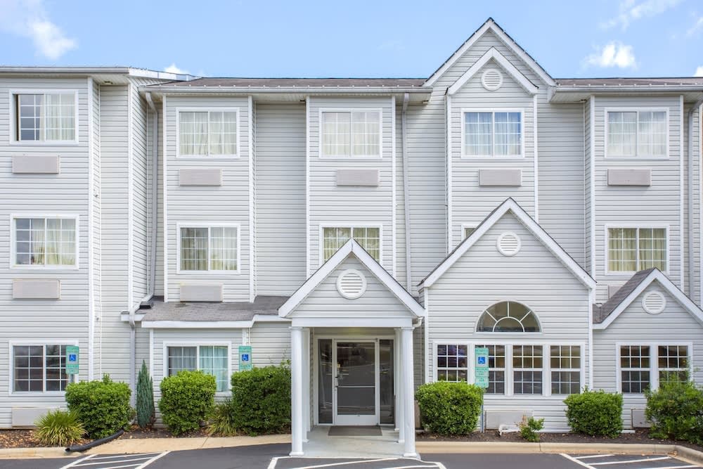 Microtel Inn & Suites by Wyndham Kannapolis/Concord 1