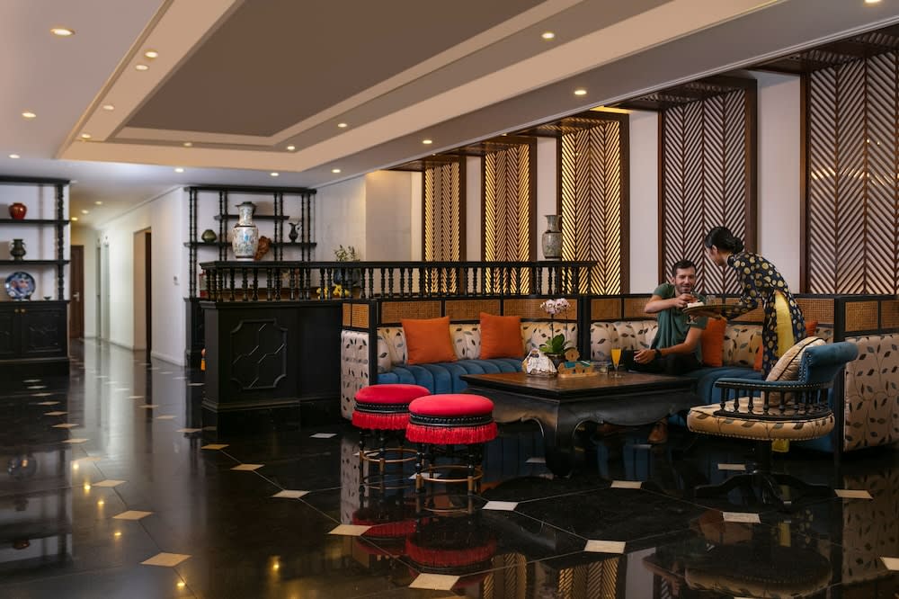 The Oriental Jade Hotel 4