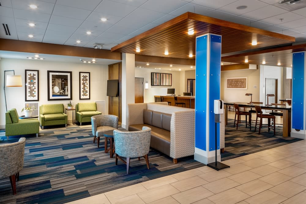 Holiday Inn Express & Suites BEND SOUTH by IHG 2