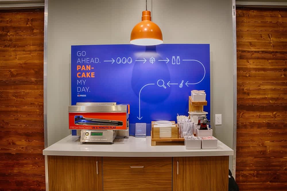 Holiday Inn Express & Suites HAYWARD - CASTRO VALLEY by IHG 1