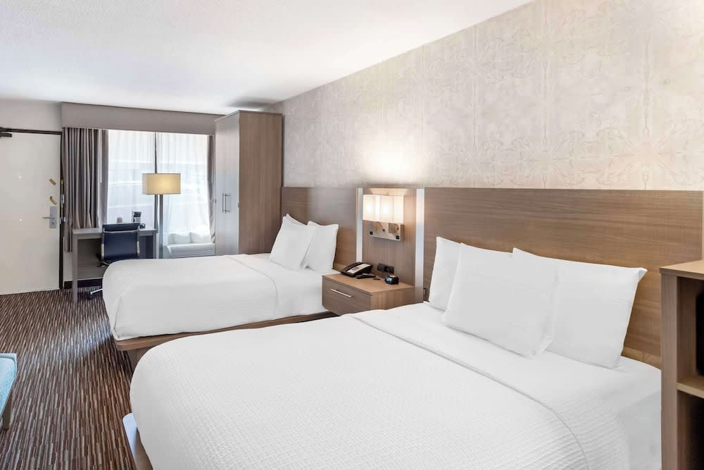 Best Western Mill River Manor 5