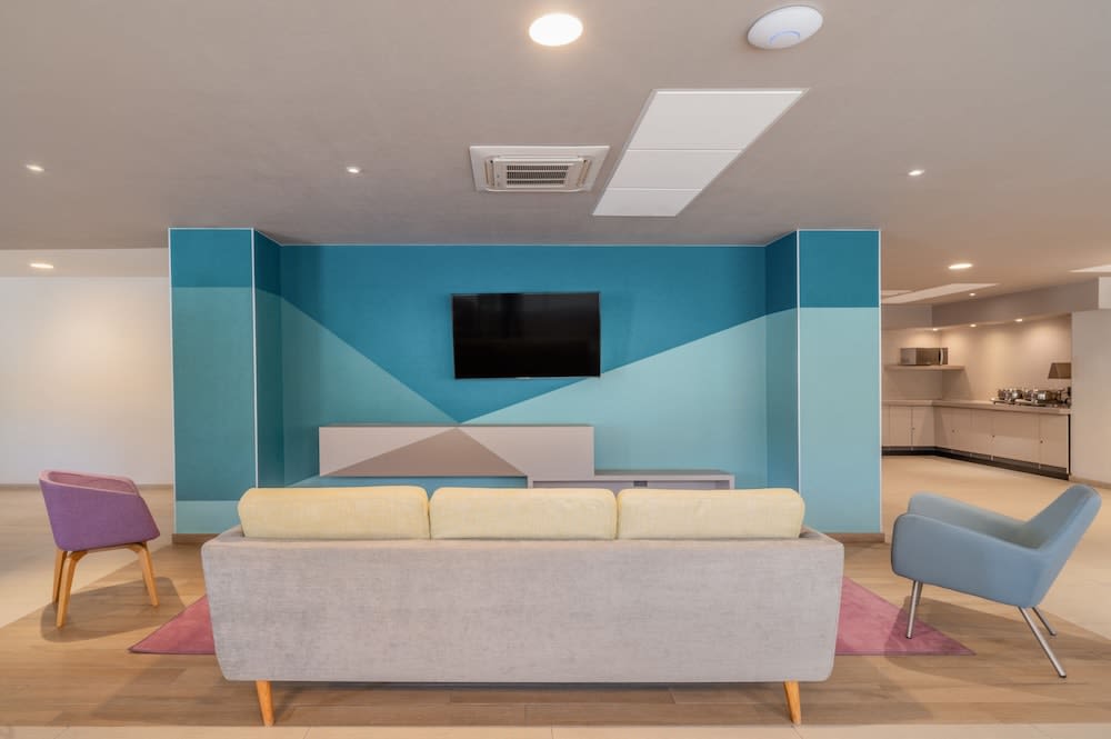 City Express Suites by Marriott Queretaro 2