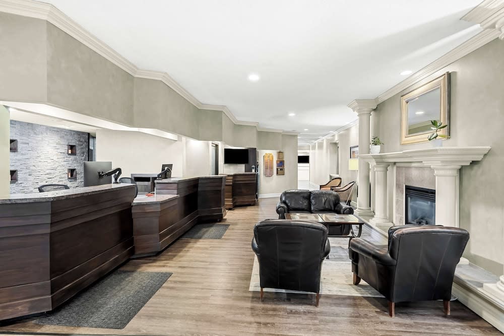 Best Western Plus Mariposa Inn & Conference Centre 2