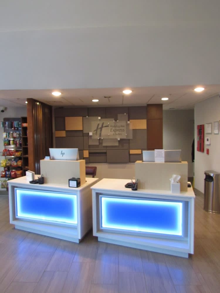 Holiday Inn Express & Suites South - Lincoln by IHG 3