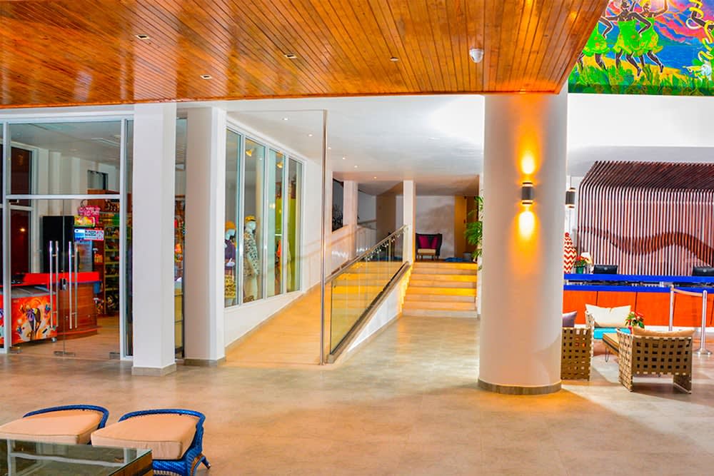 Grand Decameron Cornwall Beach, A Trademark All-Inclusive Resort 2