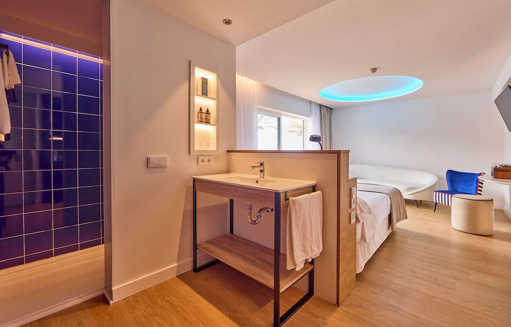 Universal Hotel Neptuno - Adults Only 4