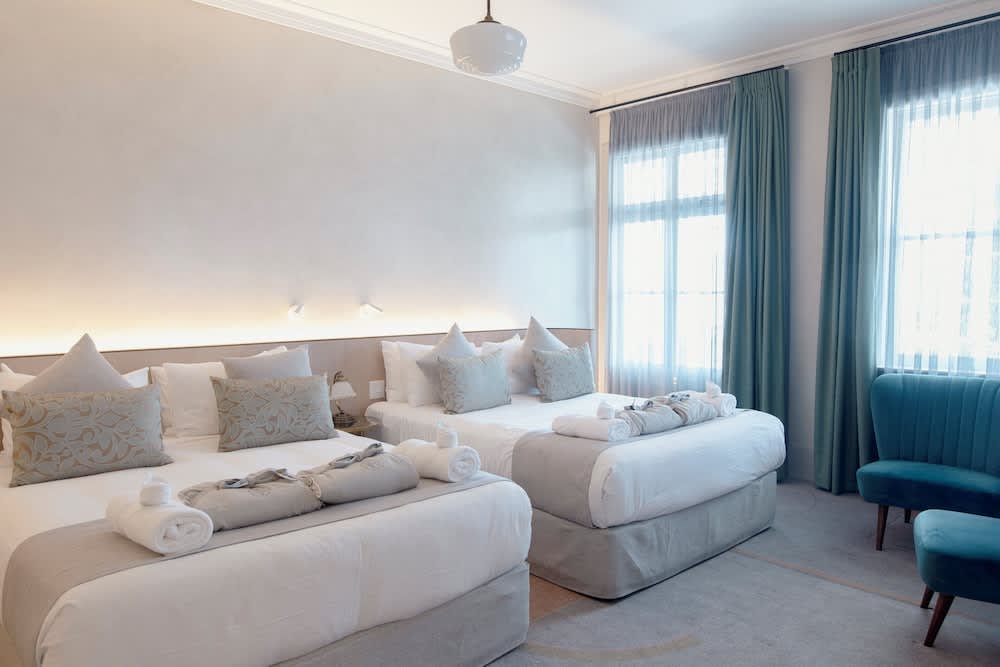Tattersalls Hotel 2