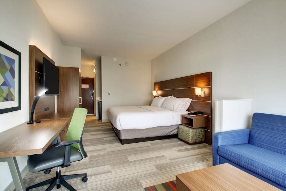 Holiday Inn Express & Suites Aurora - Naperville by IHG 4