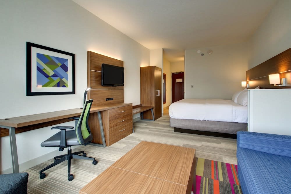 Holiday Inn Express & Suites Aurora - Naperville by IHG 5