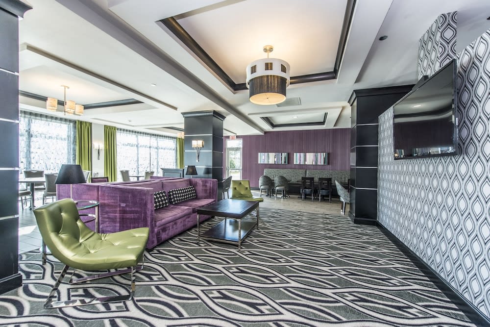 Holiday Inn Express & Suites CHARLESTON ARPT-CONV CTR AREA by IHG 2