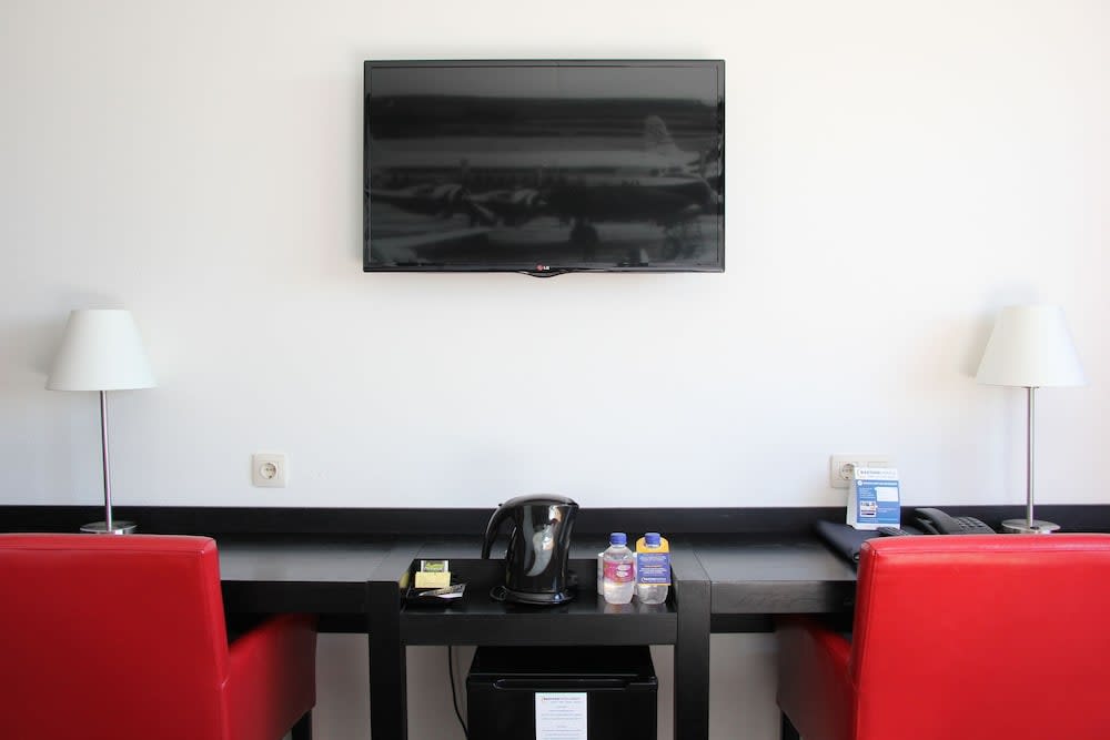 Bastion Hotel Amsterdam Airport 4