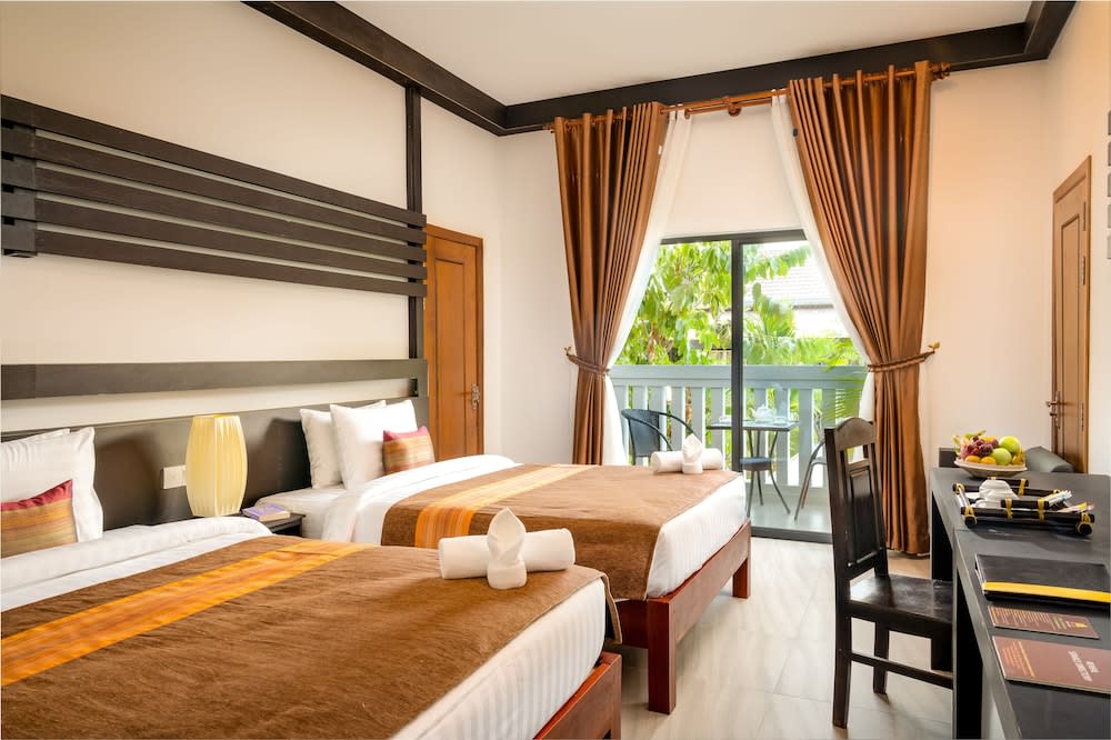 Reveal Courtyard in Reveal Angkor 2