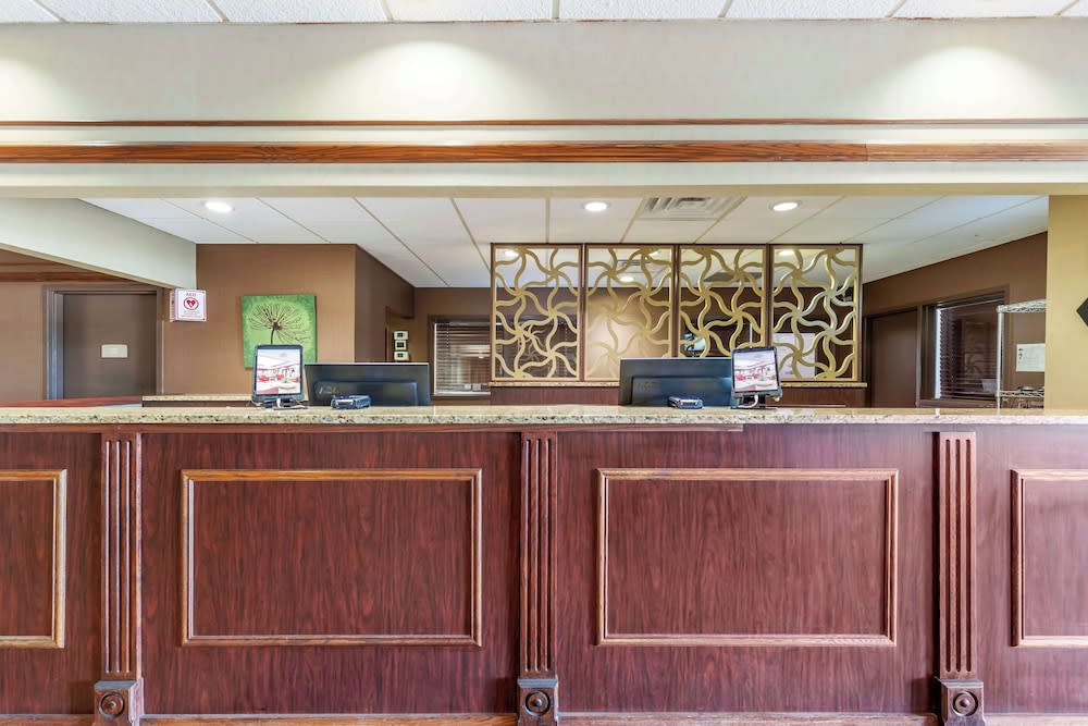 Best Western Plus Steeplegate Inn 2