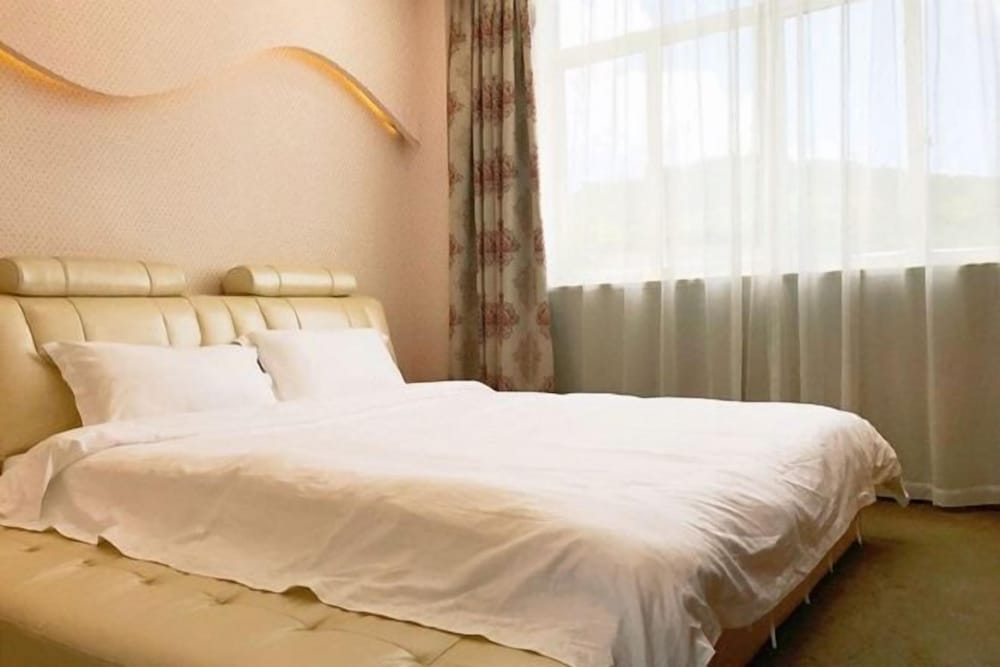 Preferred Hotel (Shanghai Sheshan) 2
