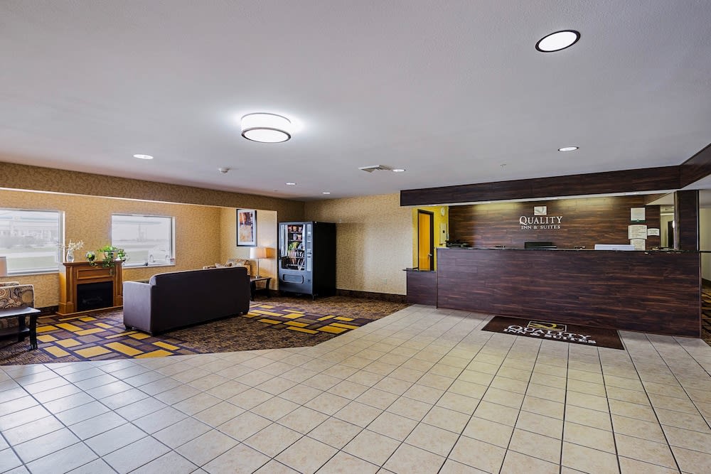 Quality Inn & Suites Belmont Route 151 3
