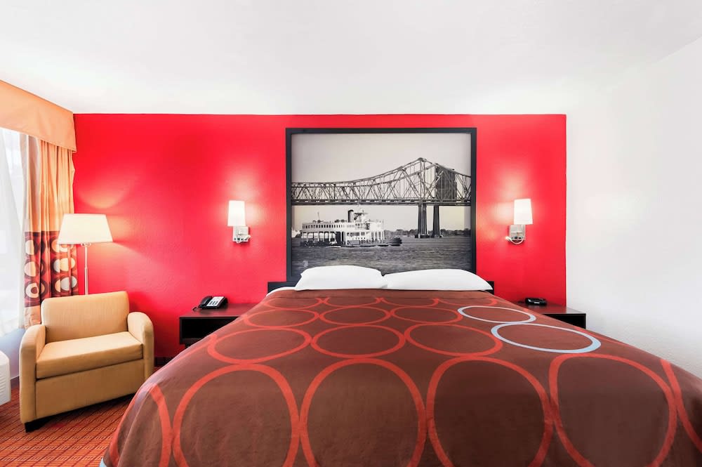 Super 8 by Wyndham Baton Rouge/I-10 3