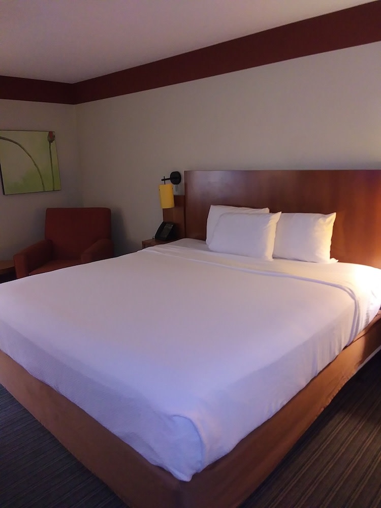 Travelodge by Wyndham Columbus State University 2
