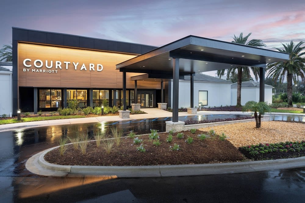 Courtyard by Marriott West Palm Beach 1