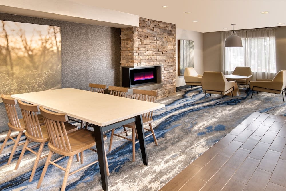 Fairfield Inn & Suites by Marriott Toronto Brampton 2