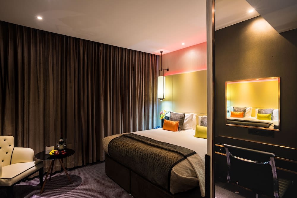 Montcalm Royal London House, London City 2