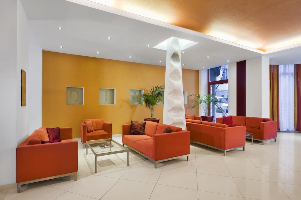 Mamaison Residence Diana 2