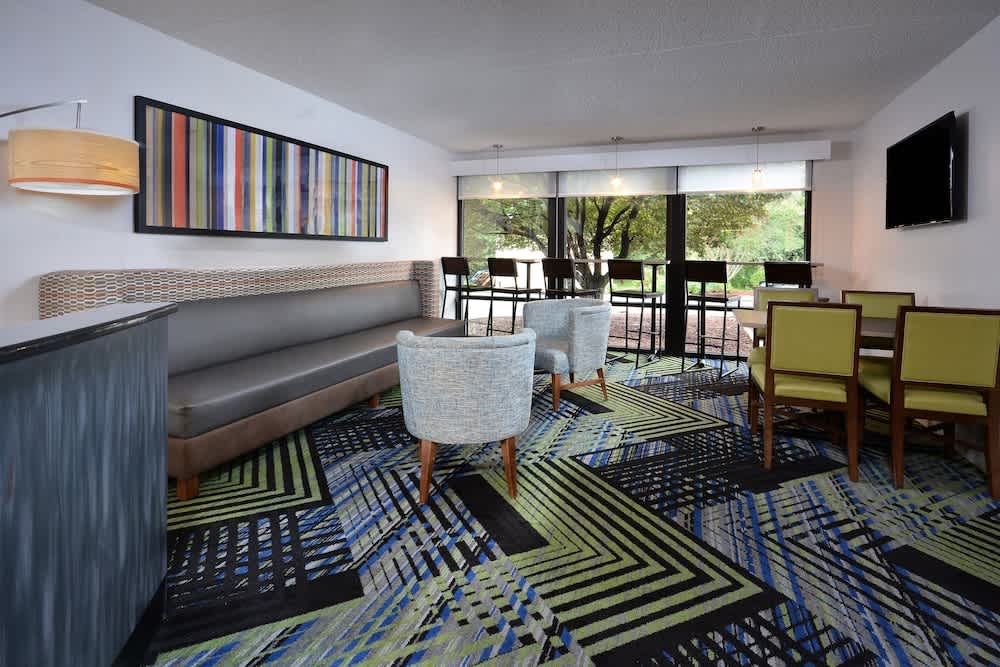 Holiday Inn Express LYNCHBURG by IHG 2