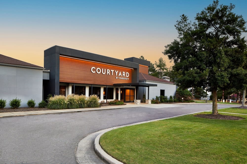 Courtyard by Marriott Memphis East/Park Avenue 1