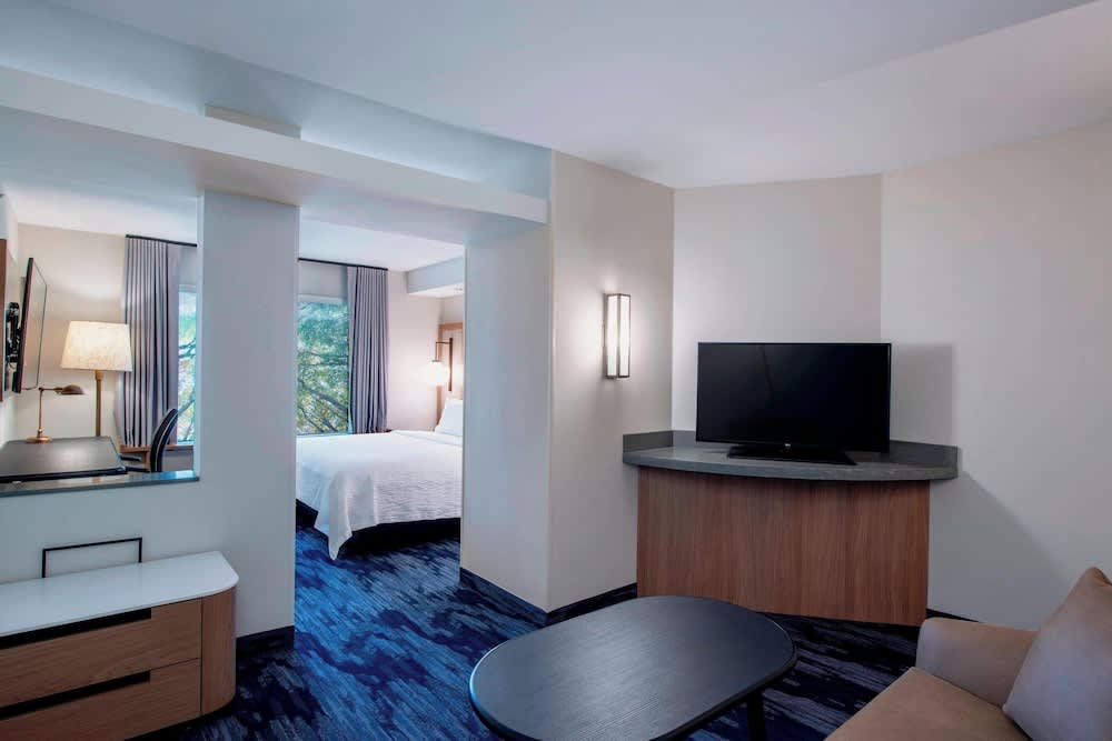 Fairfield Inn & Suites by Marriott Kelowna 5