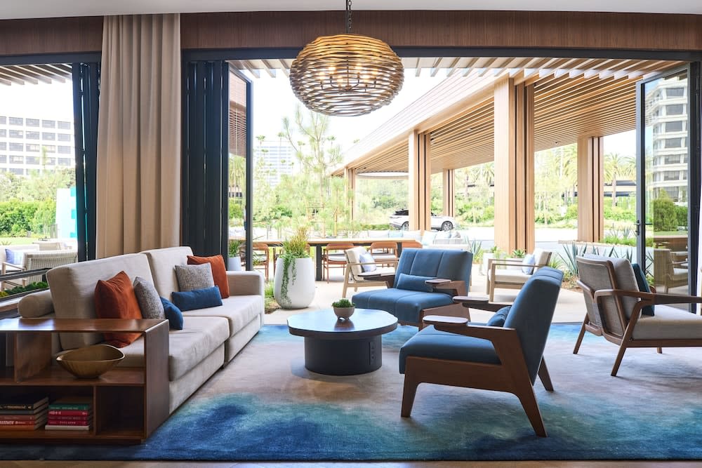 VEA Newport Beach, a Marriott Resort & Spa 2