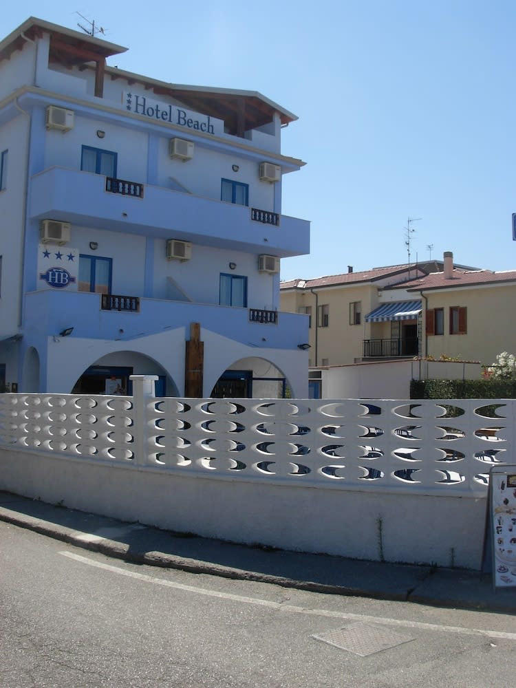 Beach Hotel 1
