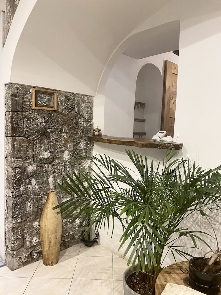 Black Market Hotel 3