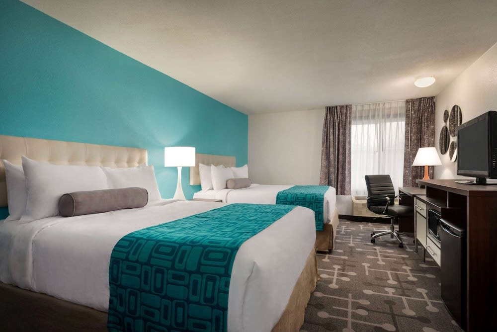 Howard Johnson by Wyndham Appleton 1