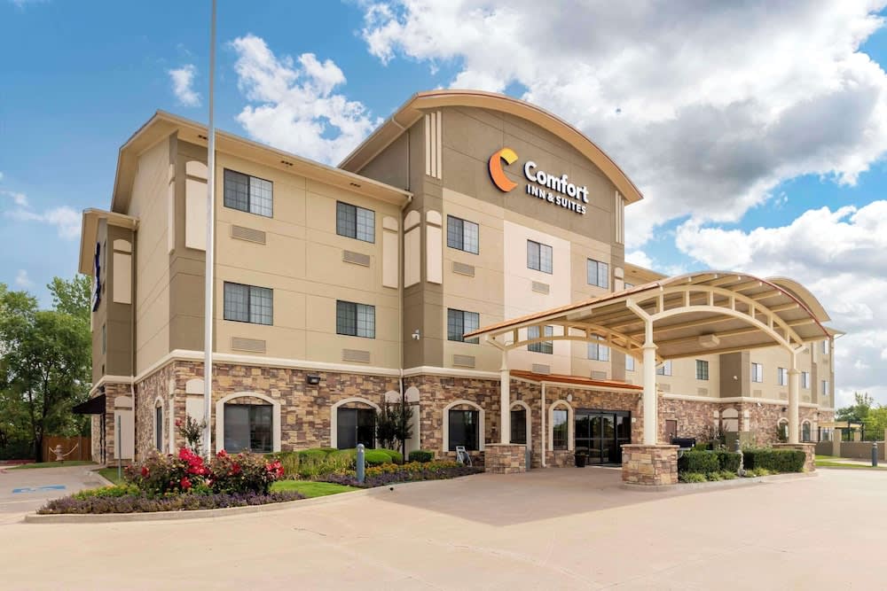 Comfort Inn & Suites Glenpool 1