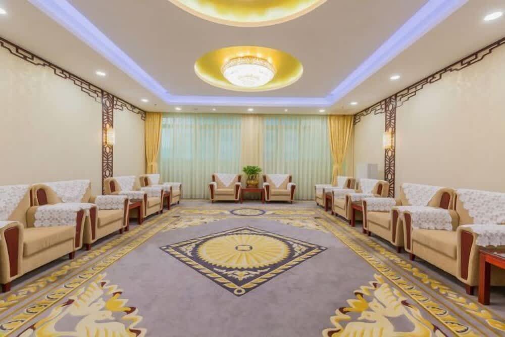 Grand Hotel Yuanshan 2