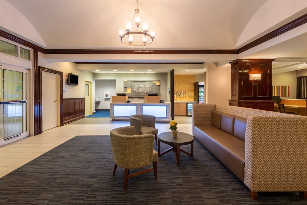 Holiday Inn Express STATE COLLEGE @WILLIAMSBURG SQ by IHG 2