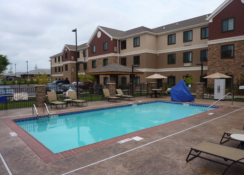 Staybridge Suites BOWLING GREEN by IHG 1