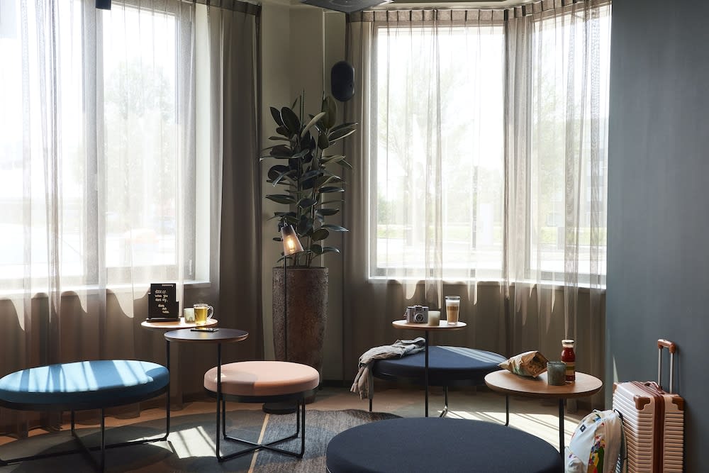 Moxy Amsterdam Schiphol Airport 4