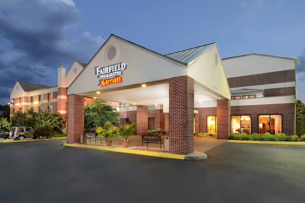 Fairfield Inn & Suites by Marriott Charlottesville North 1