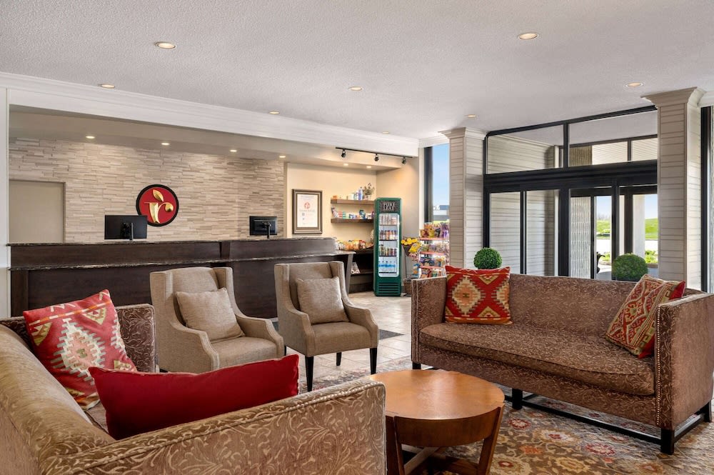 Ramada by Wyndham Cornwall 2
