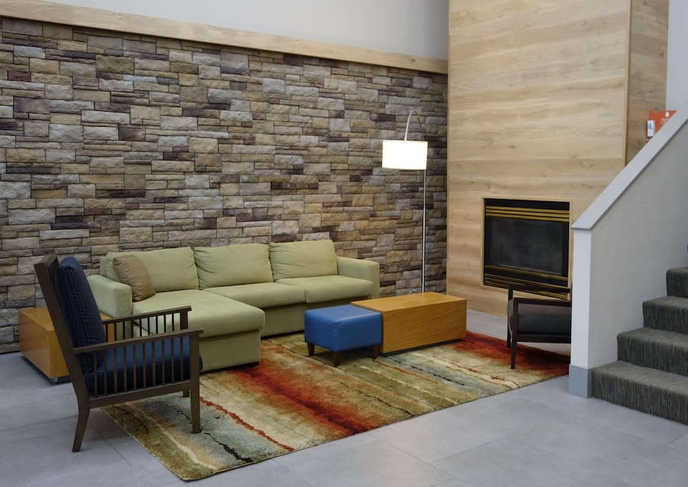 Country Inn & Suites by Radisson, Ankeny - Des Moines 2