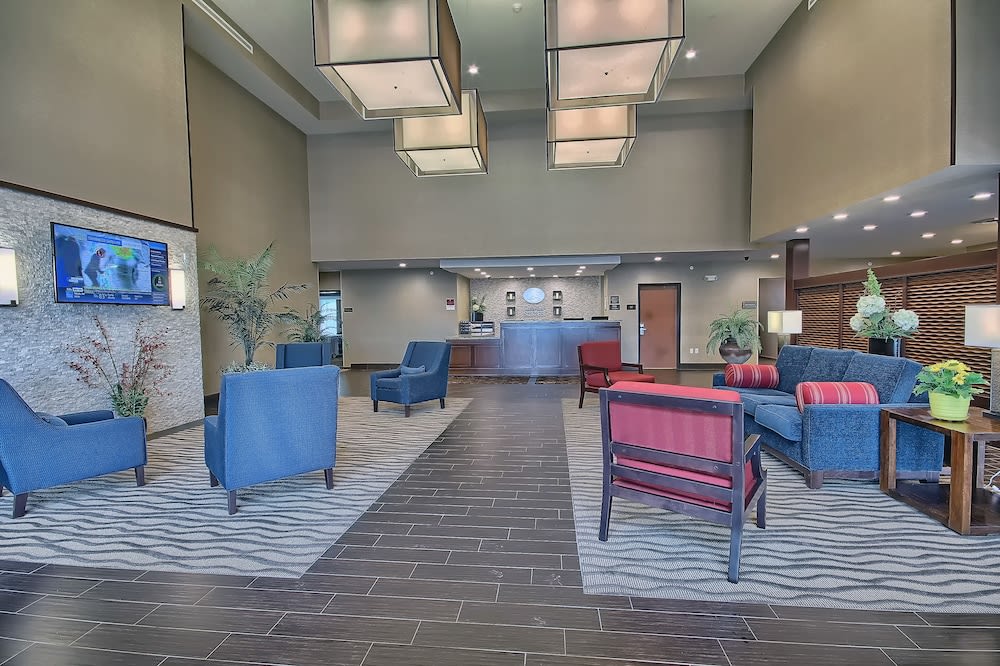 Comfort Suites Marietta-Parkersburg 2
