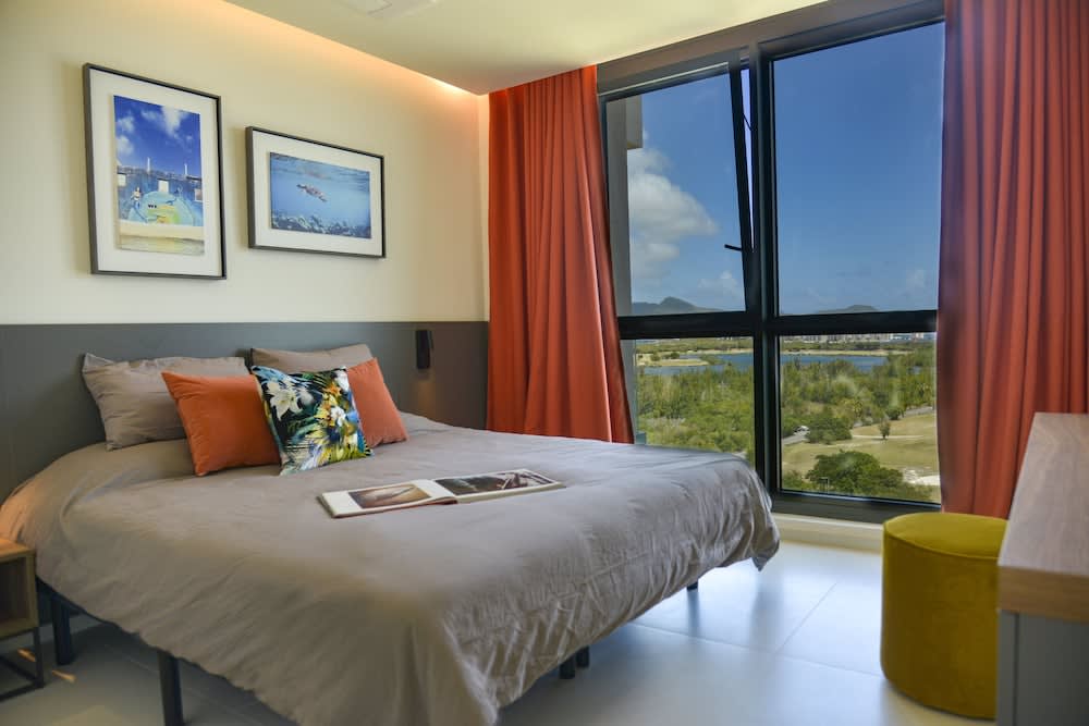 B1401 - Fourteen at Mullet Bay, Luxurious and Cosy 2bed apartment with the sea view 4