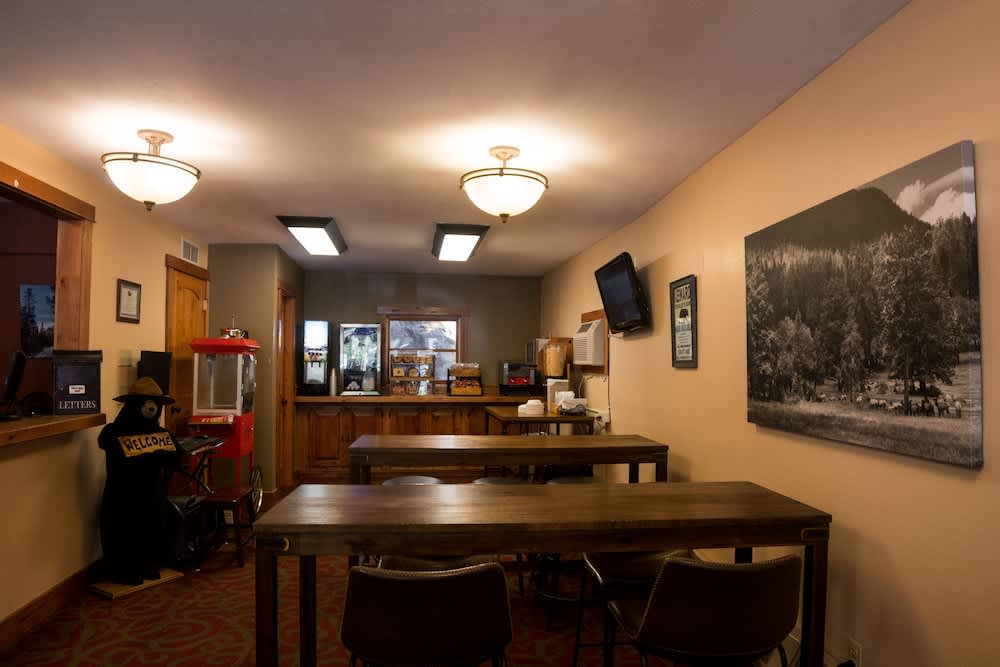 Silver Moon Inn 2