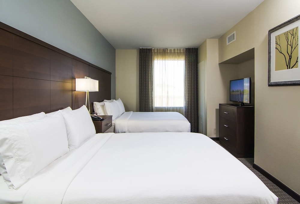 Staybridge Suites Carlsbad by IHG 3