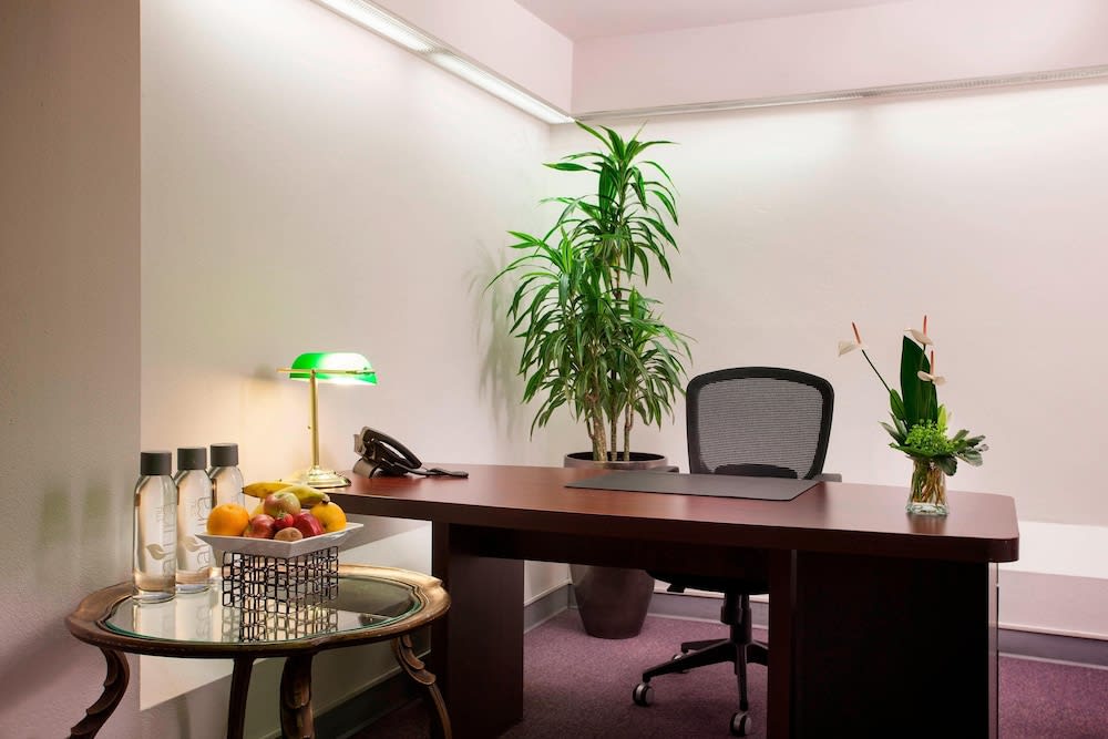 Oakland Marriott City Center 4