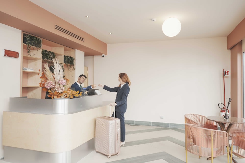 Moderno Hotel Roma 5