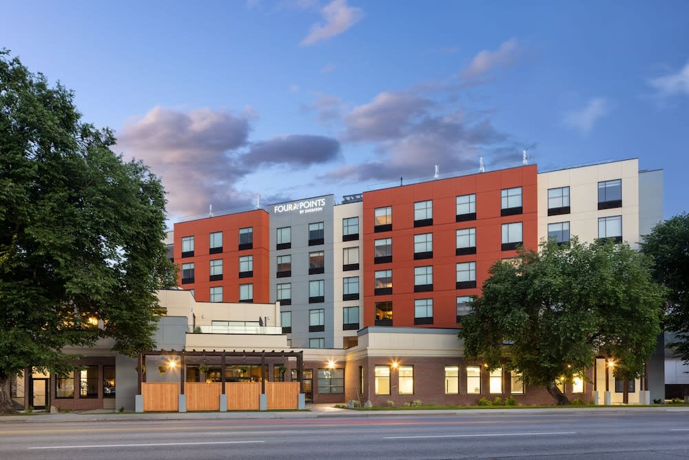 Four Points by Sheraton Penticton at the Convention Centre 1
