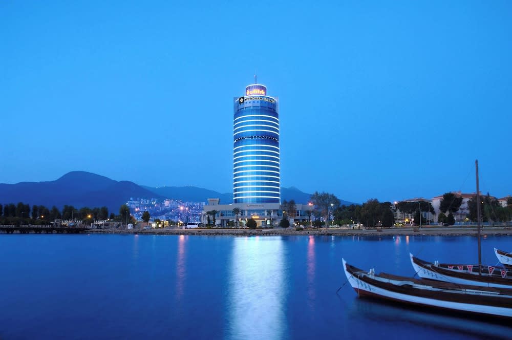 Wyndham Grand Izmir Ozdilek Thermal & Spa 1