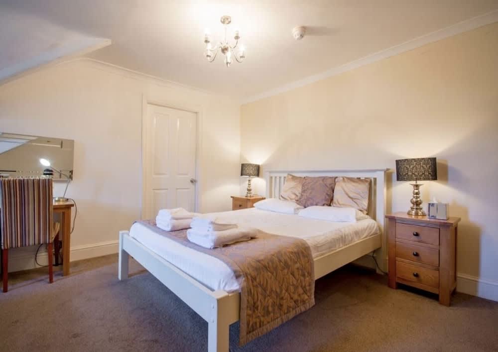 Armstrong Manor 2